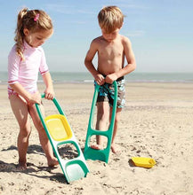 Load image into Gallery viewer, QUUT Scoppi Sand and Snow Spade - Mighty Orange